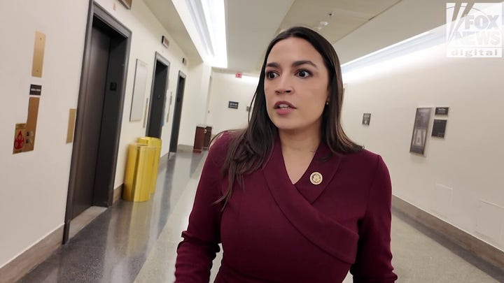 AOC talks about her meeting with Zohran Mamdani, ICE activity in NYC