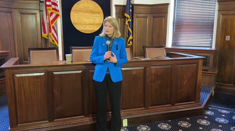 La senadora Murkowski sugiere que Elon Musk podría gastar miles de millones "directamente contra" ella 