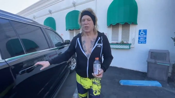 Mickey Rourke defends Alec Baldwin after fatal ‘Rust’ shooting: ‘It’s bullsh--’