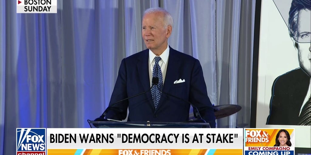 Harris Faulkner rips Biden's 'dark days' warning in award speech