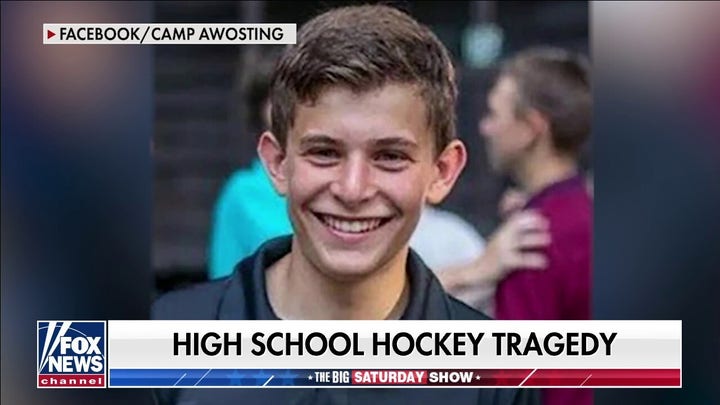  Professional hockey teams show solidarity with high schooler who died during game