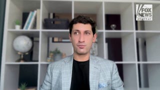 CEO reveals how to spot paid protesters amid violent anti-ICE riots
