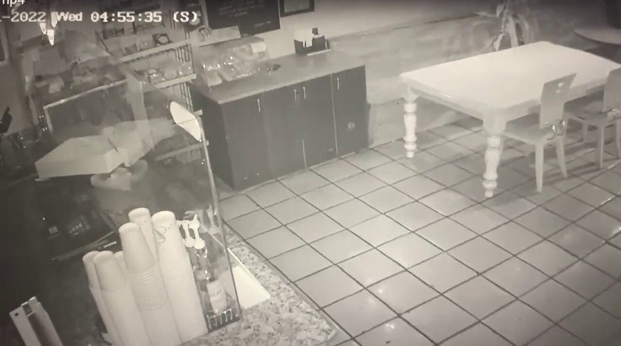 Thieves ransack California laundromat, owner calls for more police