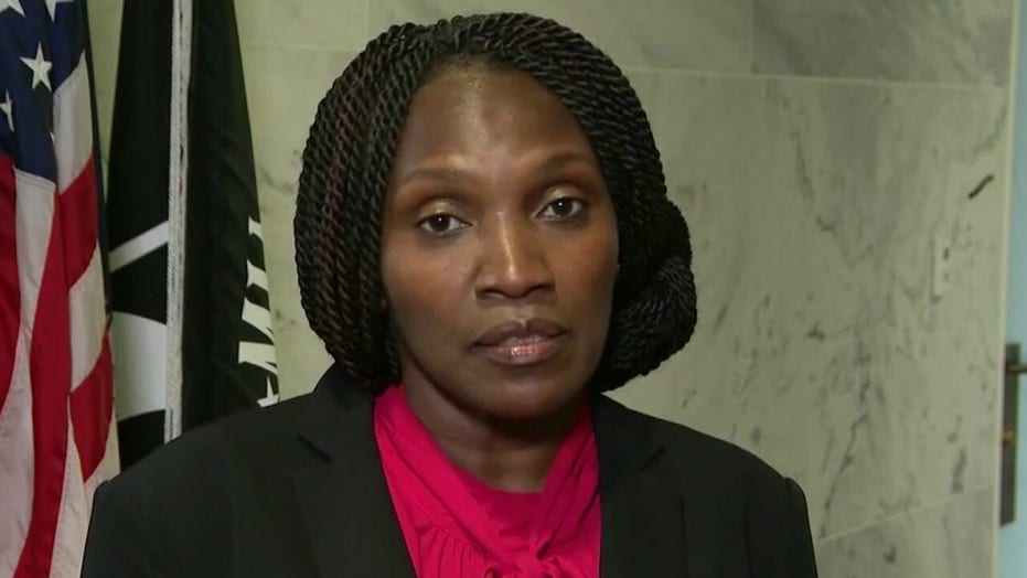 Ahmaud Arbery's mother comments on 'emotional' meeting with President Trump