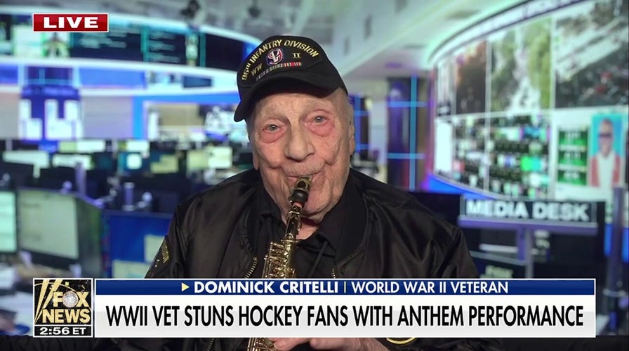  World War II veteran wows hockey fans with special performance