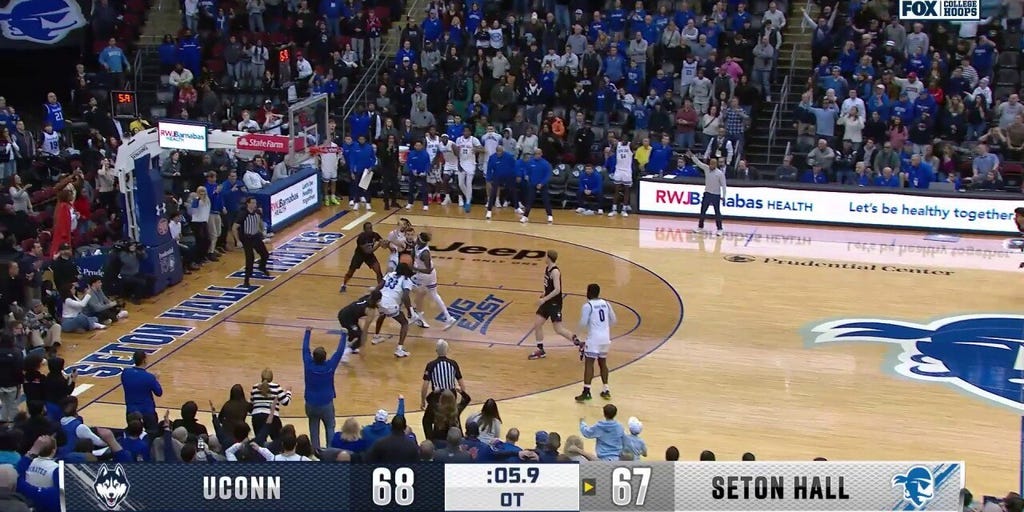 Seton Hall's Scotty Middleton finishes go-ahead layup to defeat UConn, 69-68