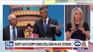 Calls for bipartisan action to update air traffic control tech after another Newark outage