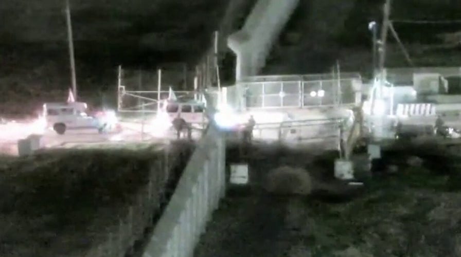 Video of released hostages entering Israeli territory