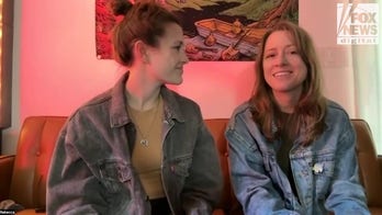 Larkin Poe promotes sober positivity in music: Good mental health, relationships 'can be cool, too'