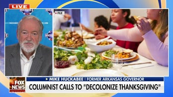 Mike Huckabee rips liberal columnist for criticism of Thanksgiving: 'Shut up and eat'