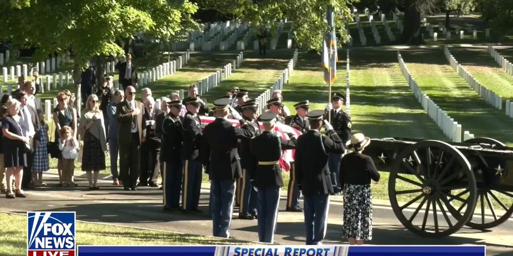 US Army's Caisson Platoon honors America's war heroes at Arlington National Cemetery