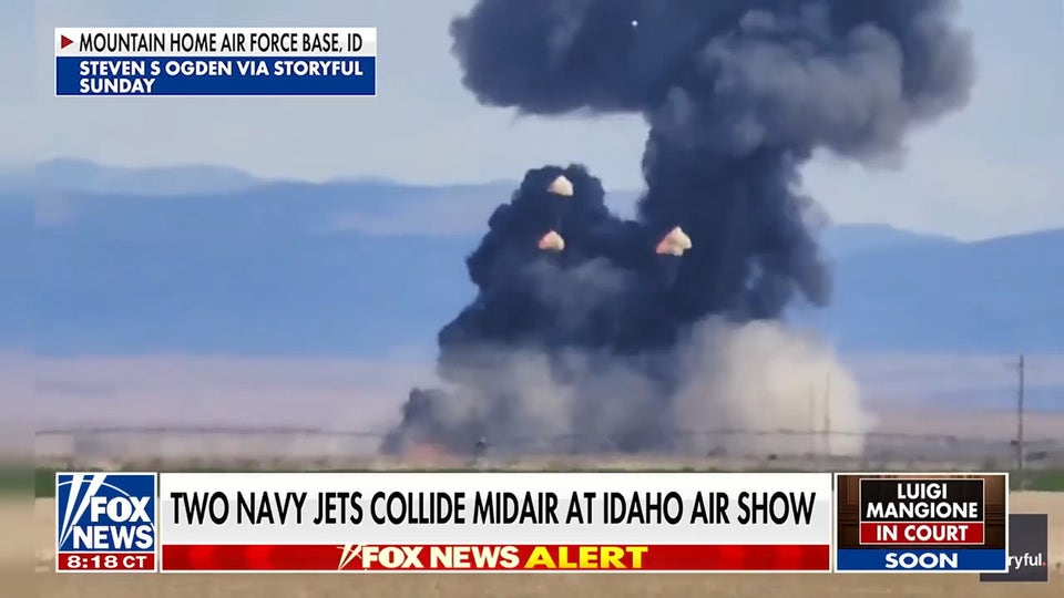 Navy jets collide midair at Idaho air show, four crew members eject safely
