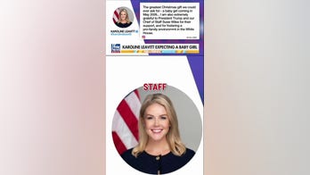 Karoline Leavitt makes Christmas announcement, thanking Trump for 'pro-family' WH