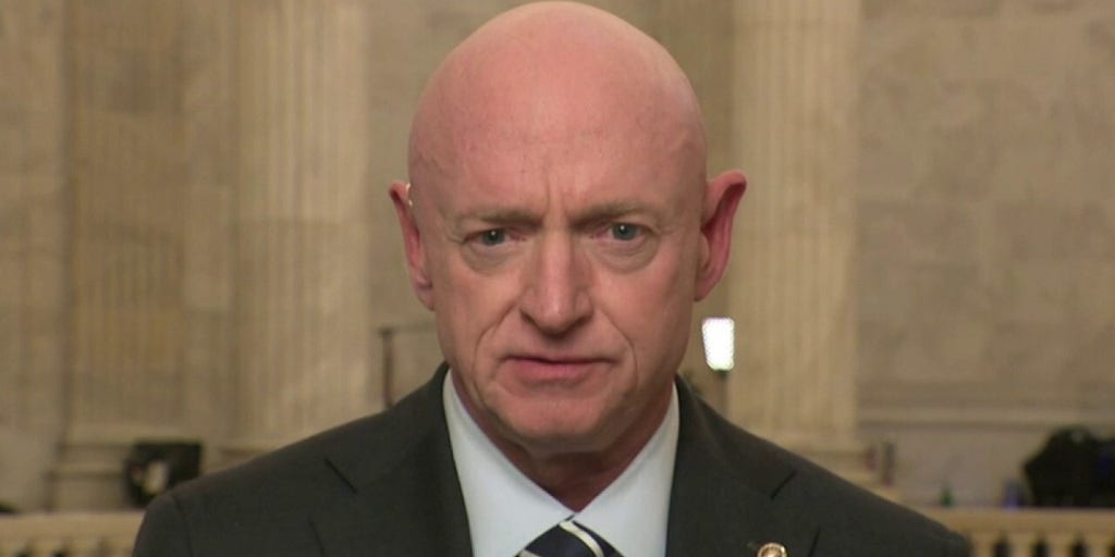 'Crisis level' Mark Kelly says killing border bill a 'shameful day