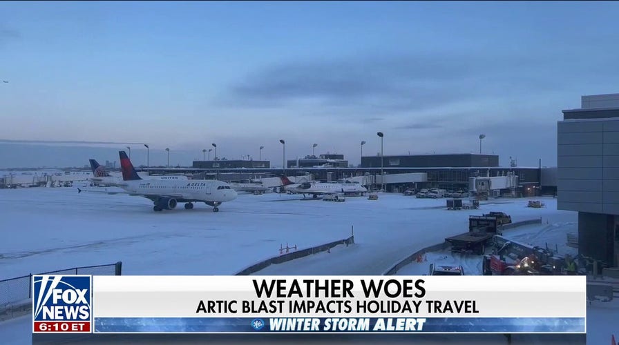 Snow storm cancels over 2000 US flights before the holidays
