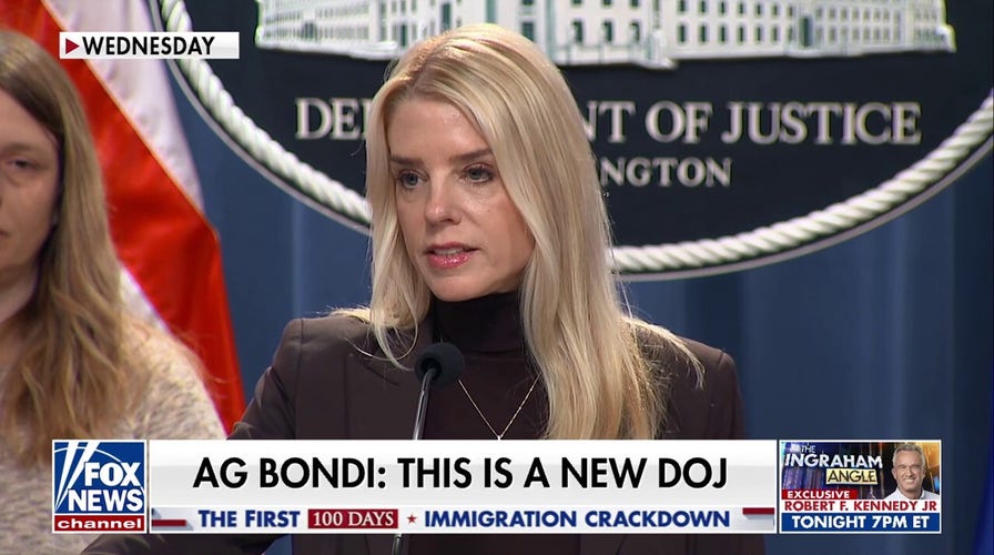 La fiscal general Pam Bondi demanda a Nueva York por las leyes santuario: "Vamos a por vosotros