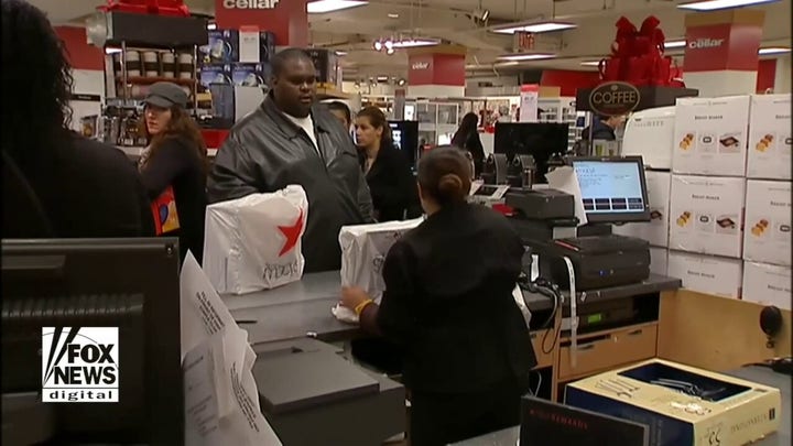 Holiday Shoppers Lean Into AI