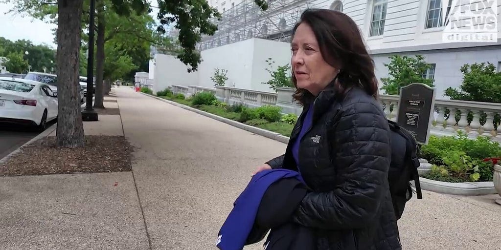 WATCH: Cantwell refuses to directly answer if illegal immigration is a national security threat following UFC terror plot