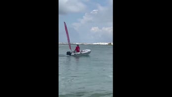 Chicken joint delivers food by boat to Florida beachgoers: 'This is really a thing!'