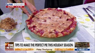 'Fox & Friends' hosts a Thanksgiving pie party on Fox Square - Fox News