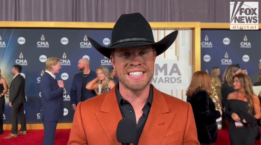 Dustin Lynch is excited to spend Thanksgiving with his niece and nephew