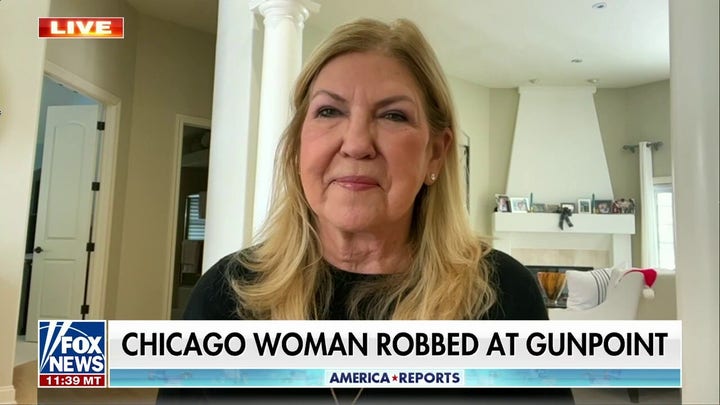 Chicago woman robbed at gunpoint: ‘We feel completely defenseless’