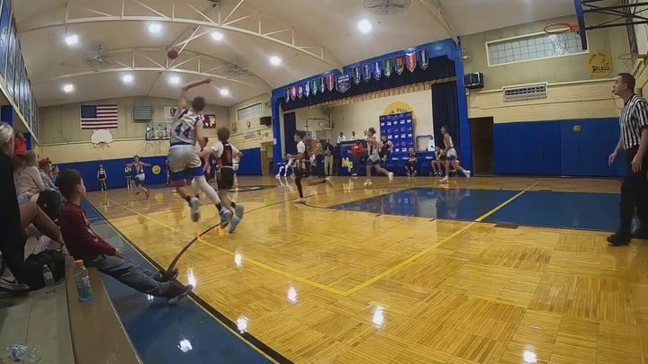 Illinois eighth-grade basketball player sinks full-court buzzer beater