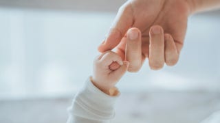 Nurses rush to assist with baby delivery outside of hospital