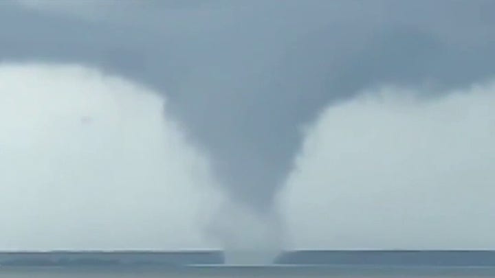 Powerful tornado tears through Texas town