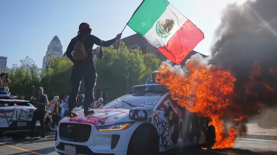 ¡Los Ángeles se convierte en una zona de guerra!