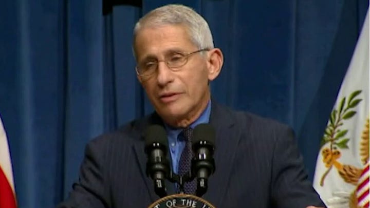 L'administration Biden dit que le travail de Fauci est sûr pour le moment