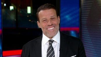 Tony Robbins offers financial tips to 'reduce the risks and get better returns'