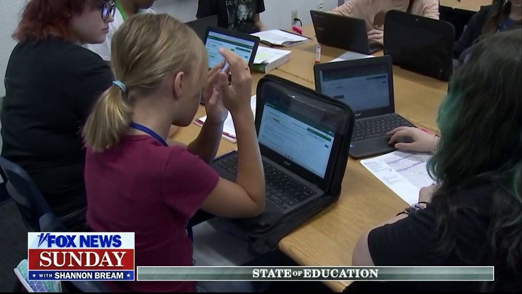 LA school district cuts student screen time, limits classroom tech use