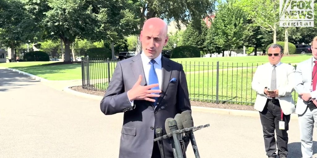 Stephen Miller pays homage to Sen. Lindsey Graham, R-S.C., reveals new details about relationship