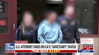 Los Angeles jail turns illegal migrant over to feds