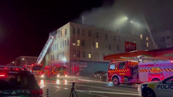 New Zealand hostel fire kills 6 in capital city 
