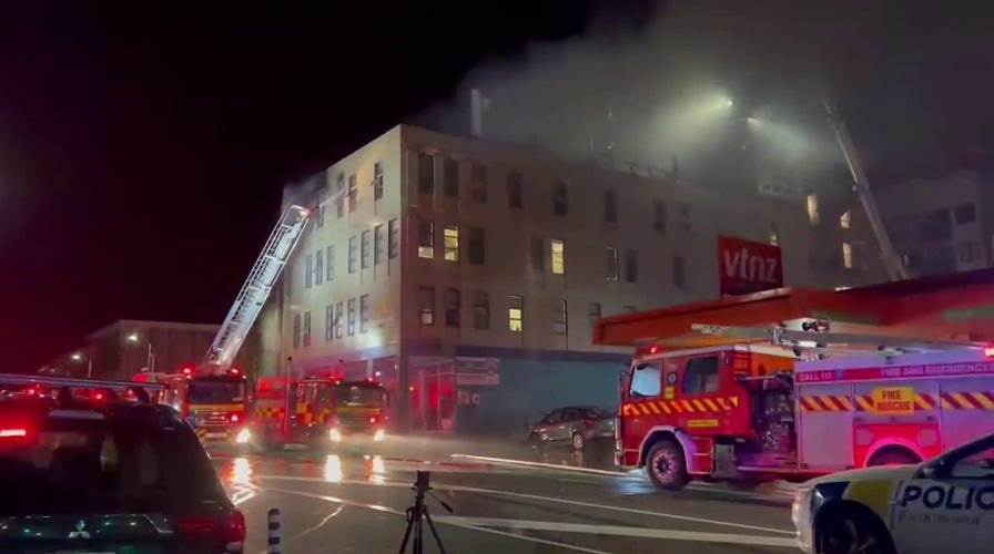 New Zealand hostel fire kills 6 in capital city 