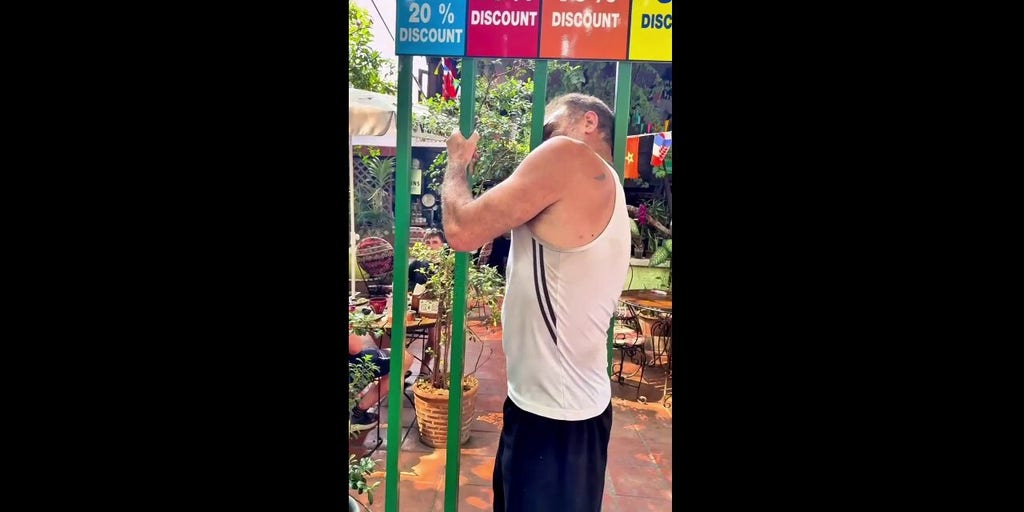 Restaurant offers discount if 'skinny' customers can fit through bars