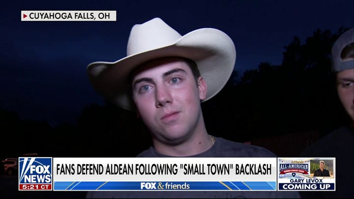 Fans come to Jason Aldean's defense amid 'Small Town' backlash