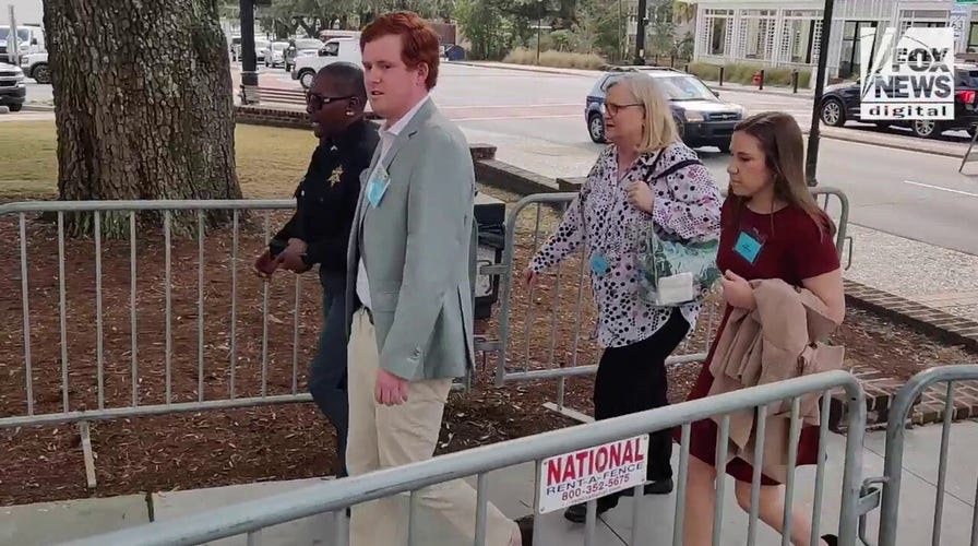 Buster Murdaugh returns to South Carolina courthouse following evacuation