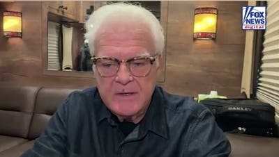 Dolly Parton prayed at backyard altar before comeback album, Ricky Skaggs says - Fox News