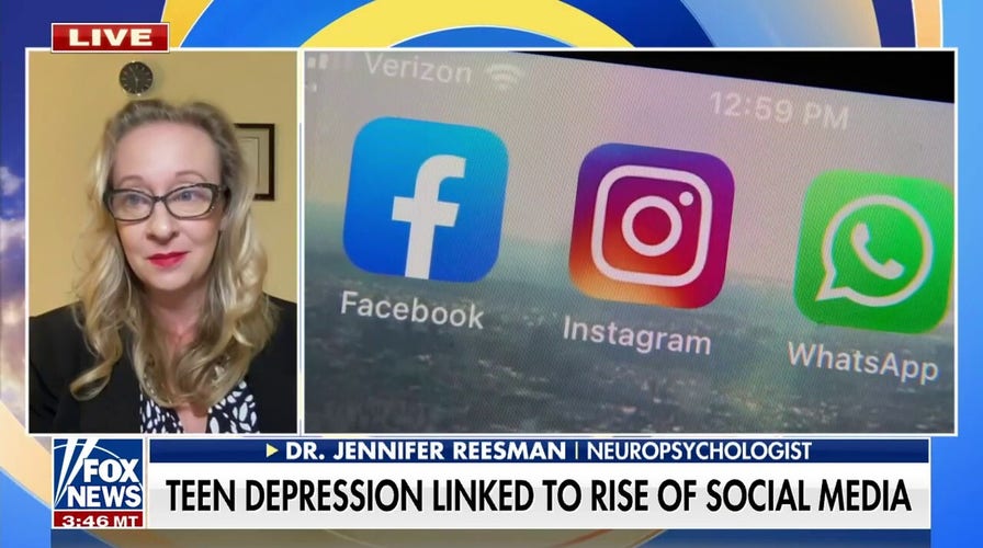 Social media linked to 'startling' rise in teen depression, expert says parents should delay smartphone use
