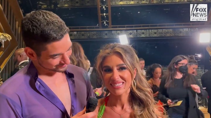 ‘Dancing with the Stars’: Jessie James Decker says competition pushed her outside of ‘comfort zone'