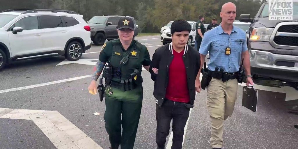 Migrant arrested on Florida roadside by federal, local law enforcement