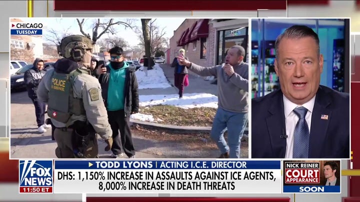 Democratic leaders push back against immigration crackdown in Chicago