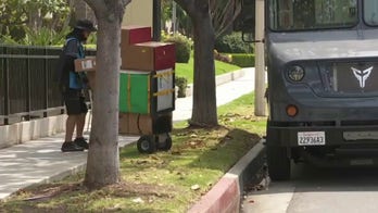 'The Five': Delivery drivers can't find addresses covered by Christmas decor