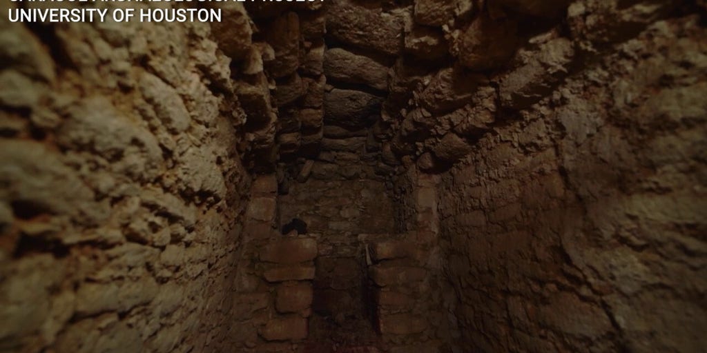 Texas archaeologists uncover ancient king's tomb in Belize