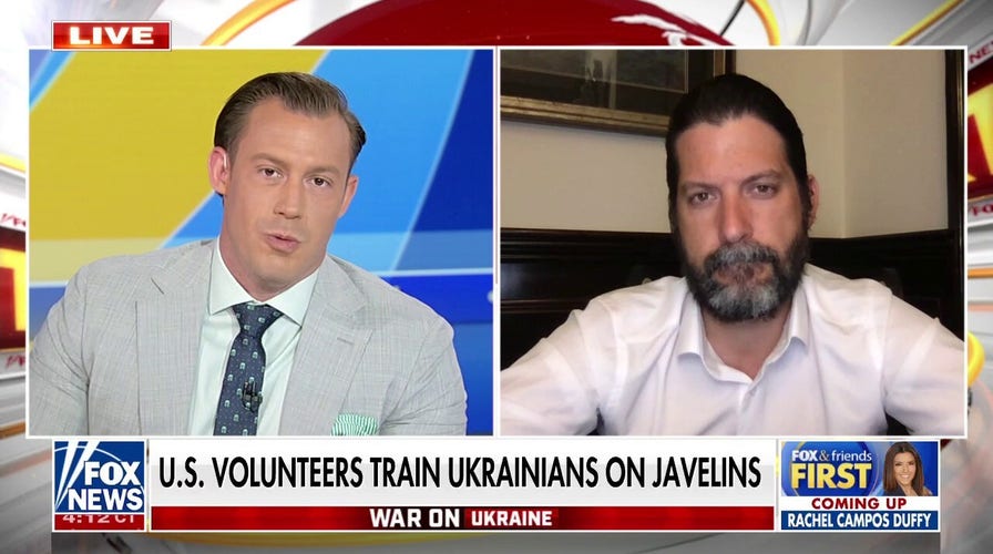 Velicovich warns someone in Biden admin 'blocking' training weaponry to Ukraine: 'Political logistics jam'