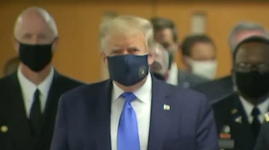 Trump wears a mask during Walter Reed National Military Medical Center