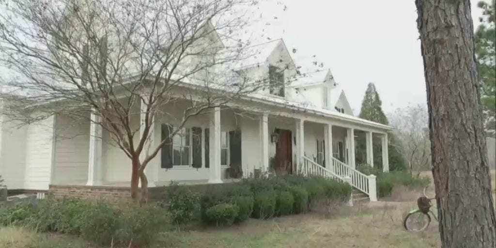 Full tour of Alex Murdaugh’s former estate Moselle where double murder